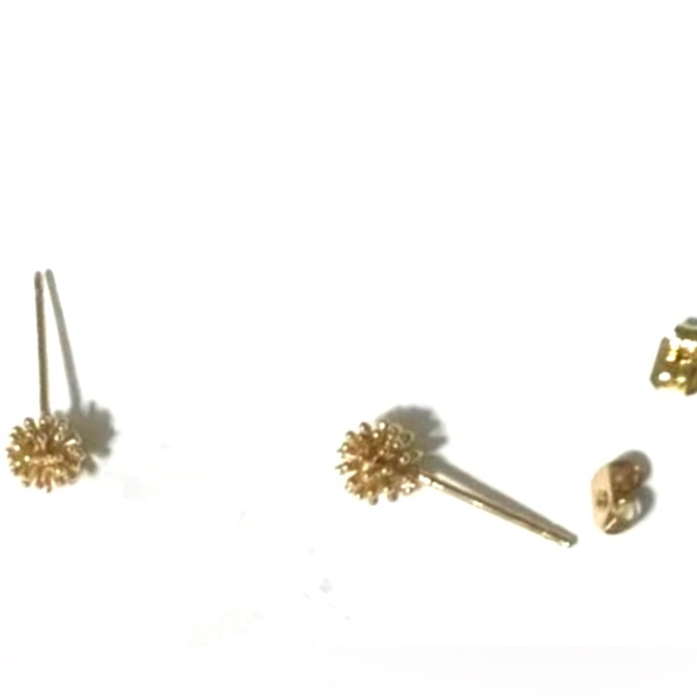“Dandelion Balls” 18K Gold Tiny Dainty Spikey Flower Orb Firework Explosion Stud - Picture 11 of 12
